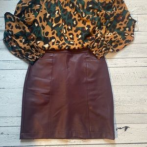 Jupe en similicuir Reitmans • taille 6